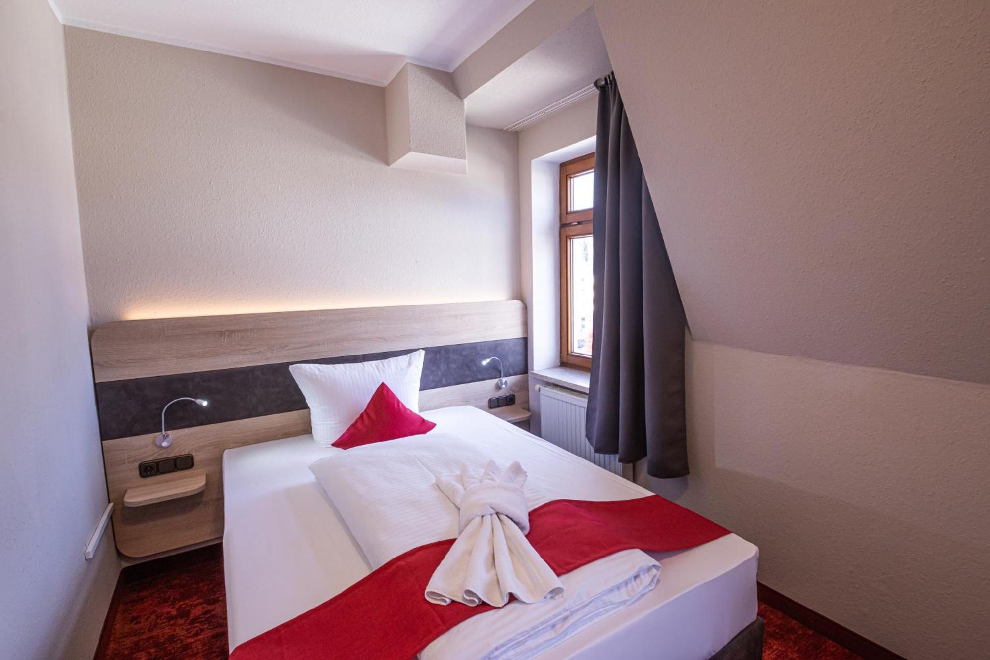 Hotel Lengenfelder Hof 렌겐펠트 외부 사진